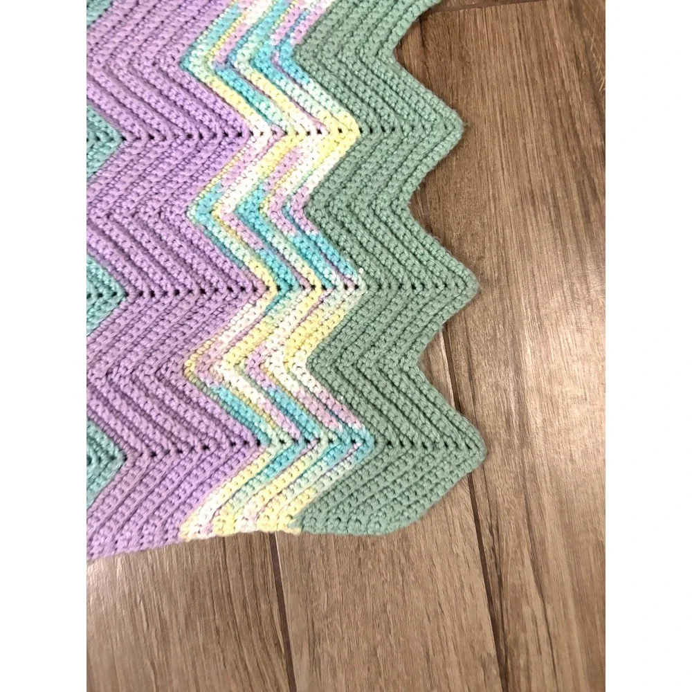 Vintage Handmade Crochet Chevron Afghan Pastel Ripple Blanket‎ Throw 62
